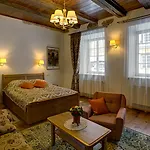 Bernardinu House