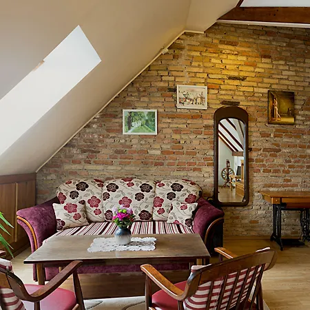 Bernardinu House 3*