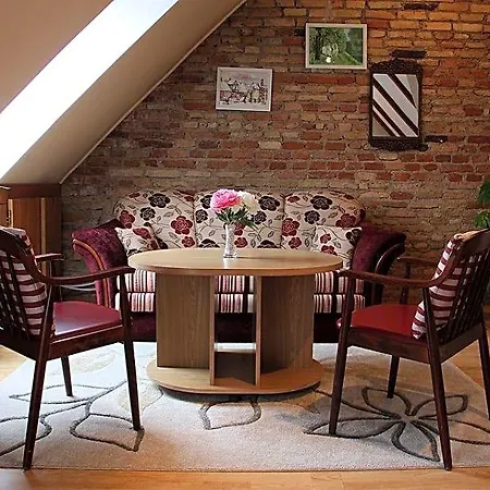 Bernardinu House