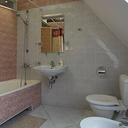 Bed & Breakfast Bernardinu House 2*
