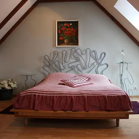 Bernardinu House 3*