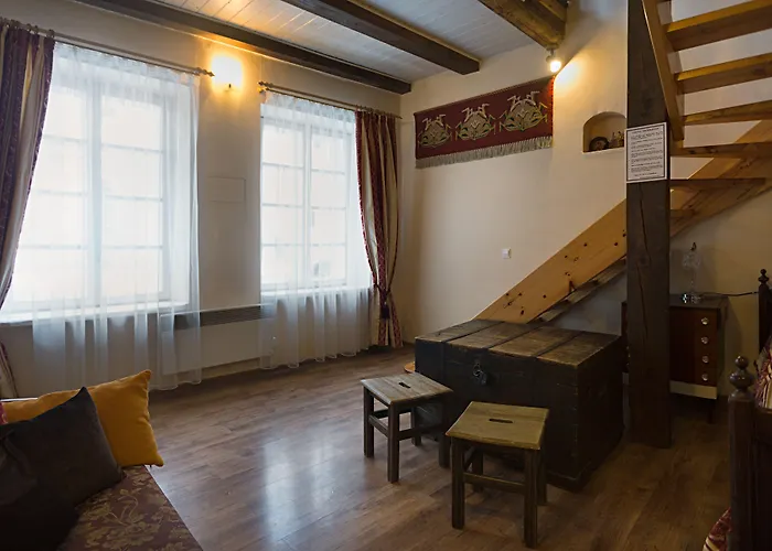 Nakvynė ir pusryčiai Bernardinu House 3*
