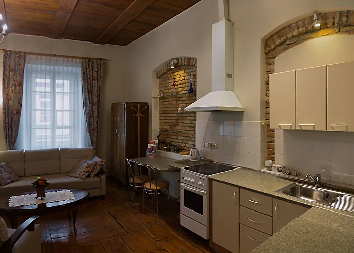 Bernardinu House Nakvynė ir pusryčiai 3*