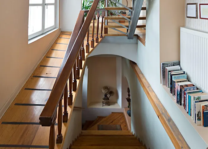 バーナディニュ ハウス