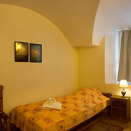 伯纳蒂努早餐加住宿酒店 3*