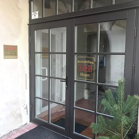 Bernardinu House Готель типу 
